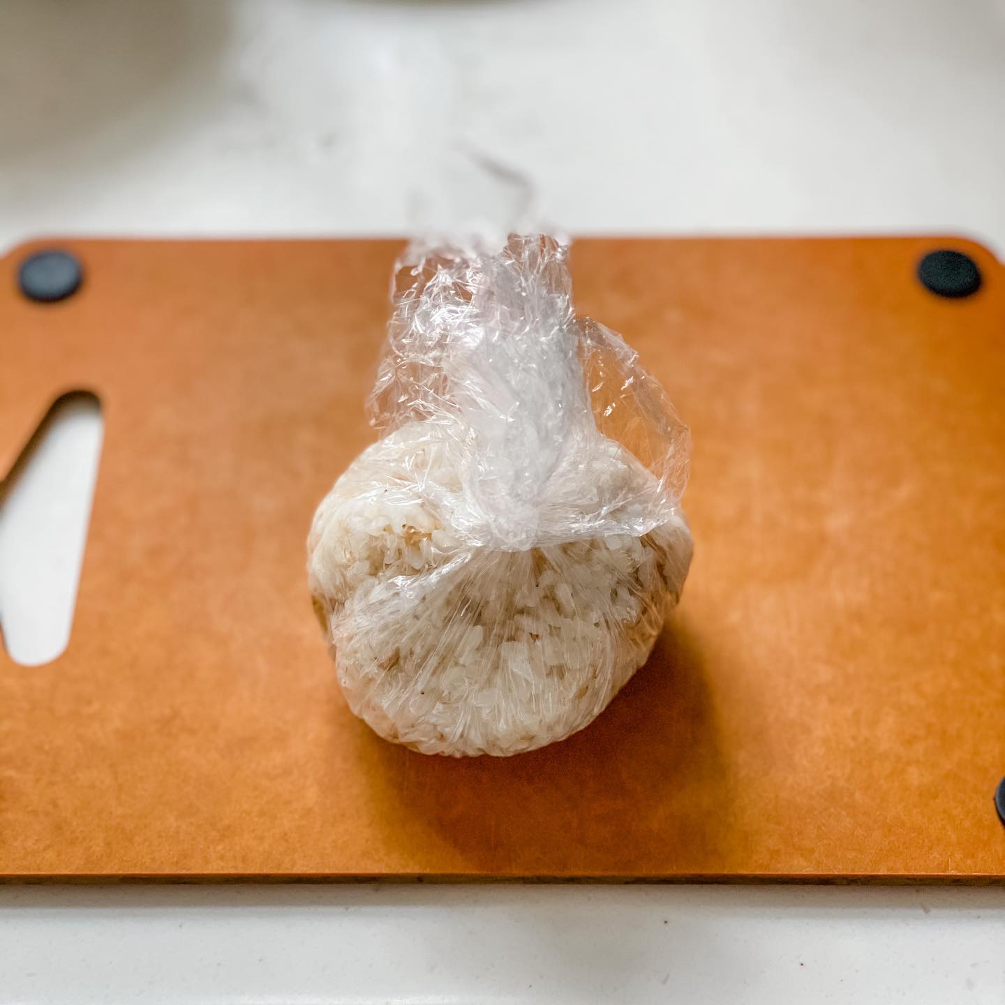 5 分鐘三文魚飯糰 🍙 - step 2