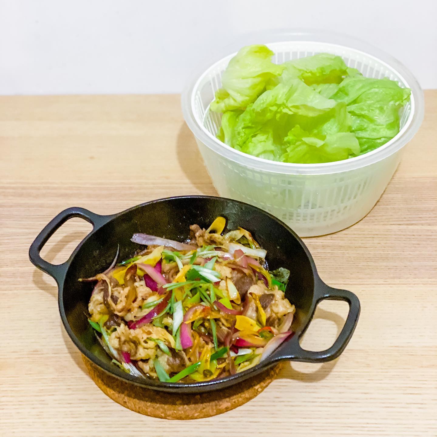 超簡單小菜 - 京葱爆牛肉配生菜