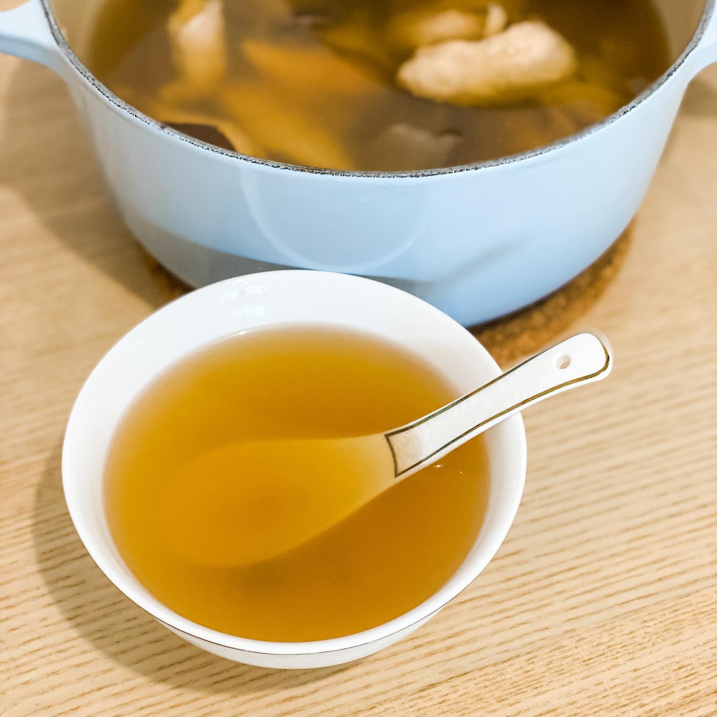 海參螺頭瑤柱淮山燉雞湯 - step 1