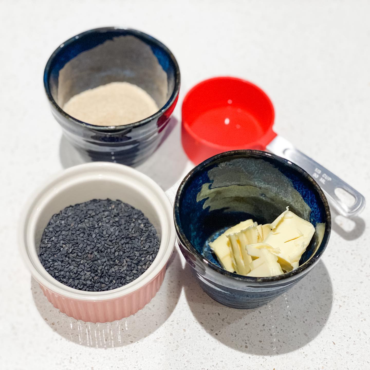 自製流心芝麻餡 豆腐湯圓 - step 1