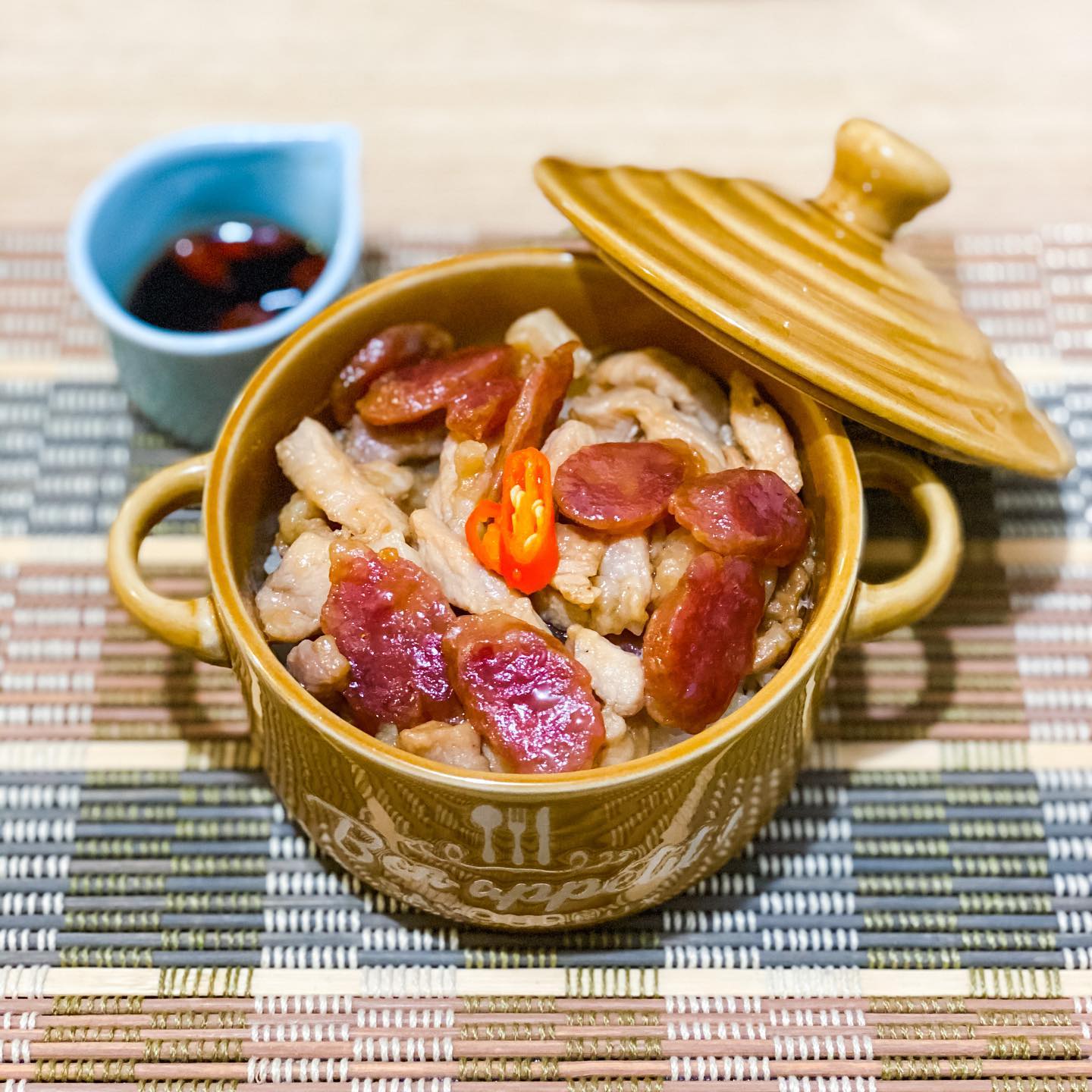 臘腸豬肉原盅蒸飯